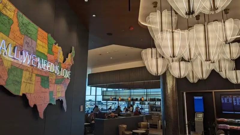 Delta SkyClub Ohare Terminal 5